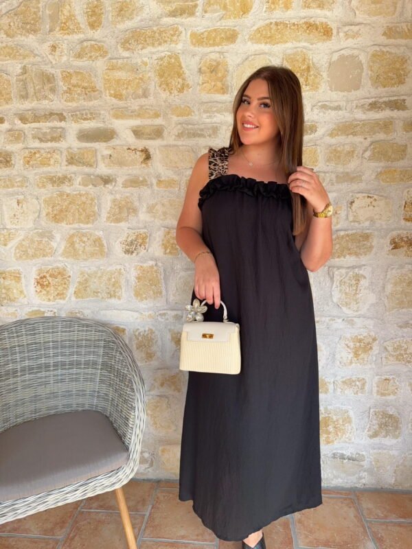 Robe "Savage" – Image 3